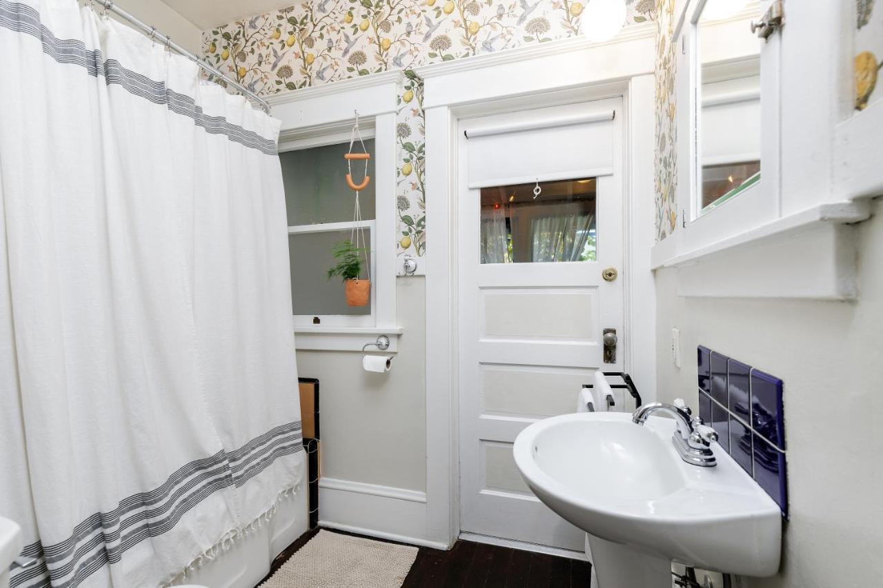 The Betty - A 1920s Vintage * Portland