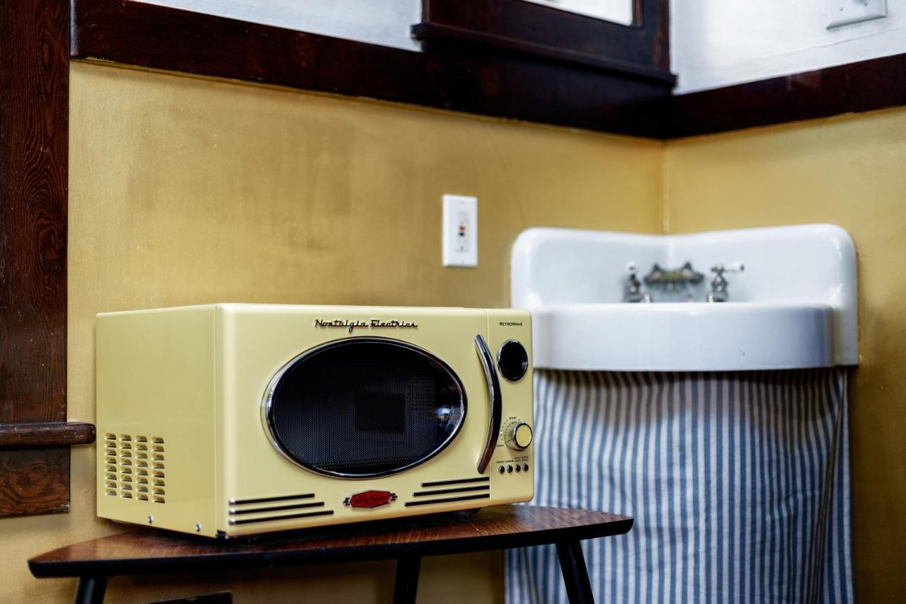 The Betty - A 1920s Vintage Holiday home